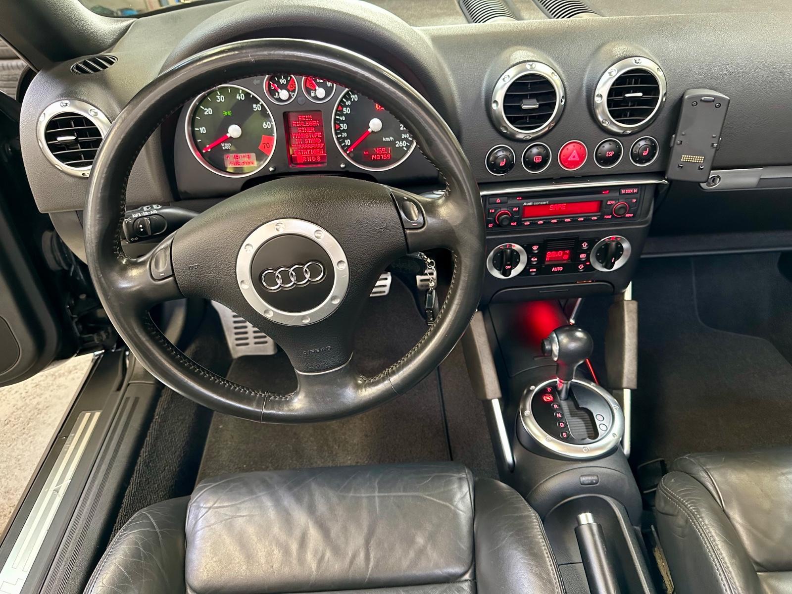 Audi TT Coupe/Roadster 1.8 T Roadster * Vollleder*