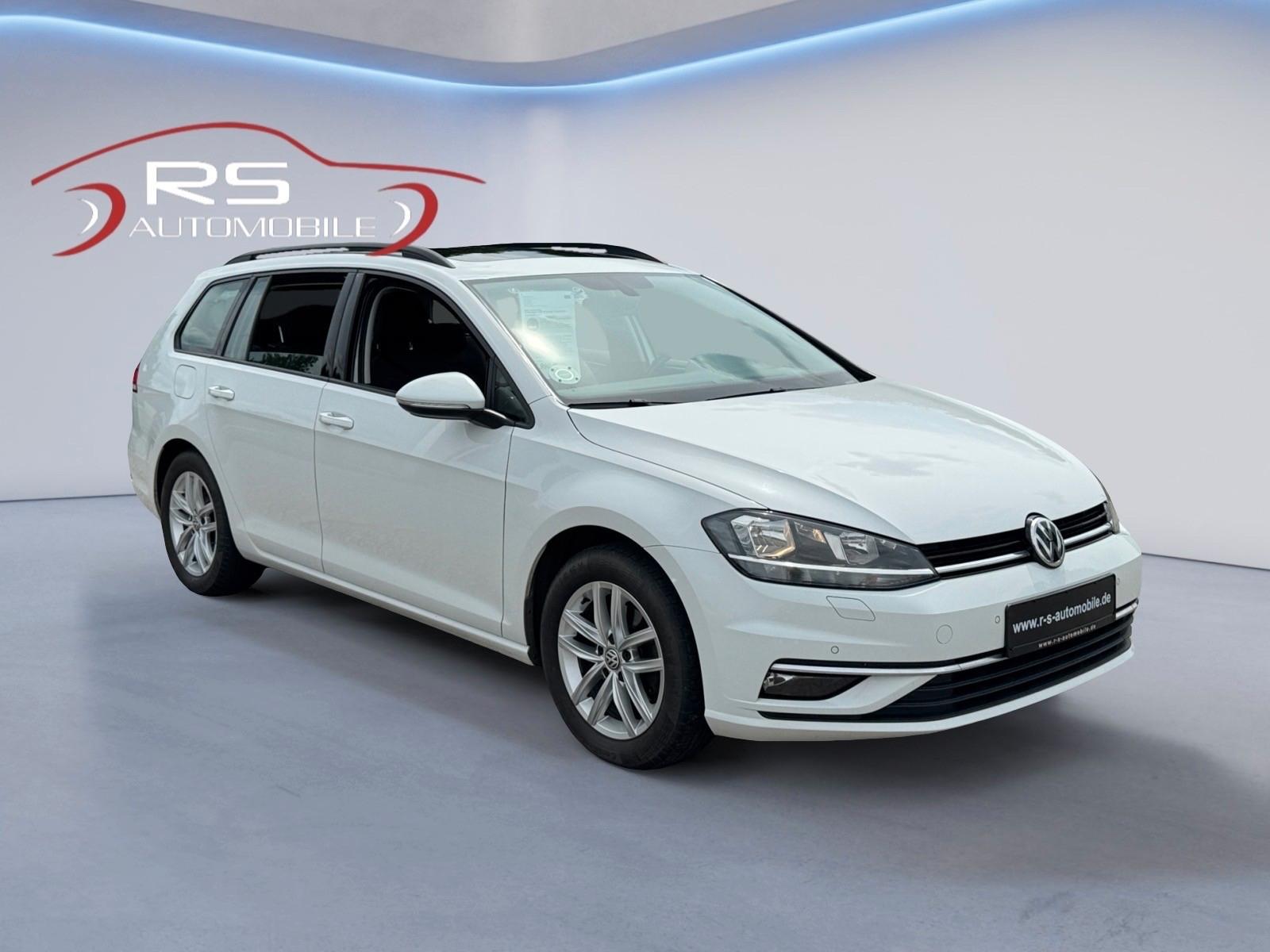 Volkswagen Golf VII Variant Comfortline / Panorama / AHK