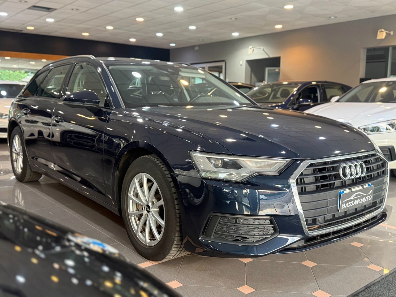 Audi A6 Avant 40 2.0 TDI S tronic Business Sport imagem 3