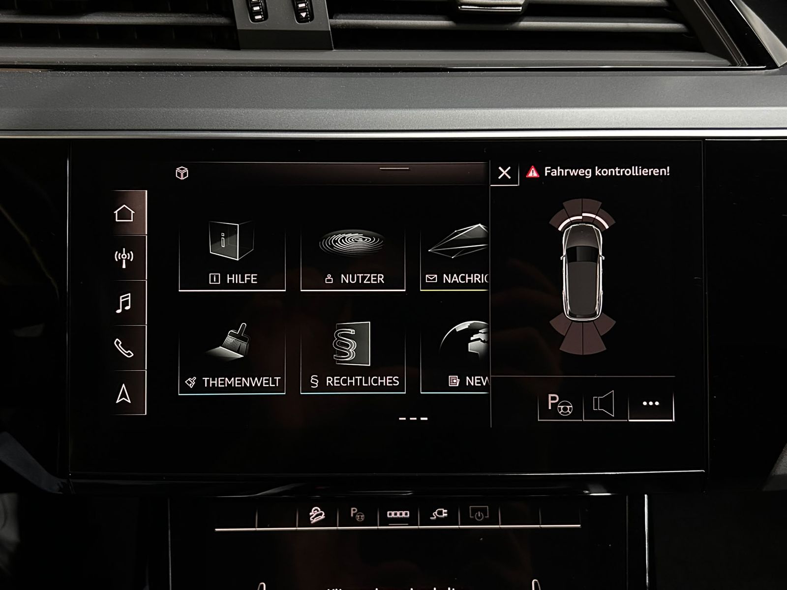 Fahrzeugabbildung Audi e-tron 50 Quatt ALCANTARA+NAVI+LED SHZ+ACC+APS+