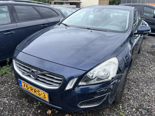 Volvo S60 1.6 T4 Kinetic SCHADE