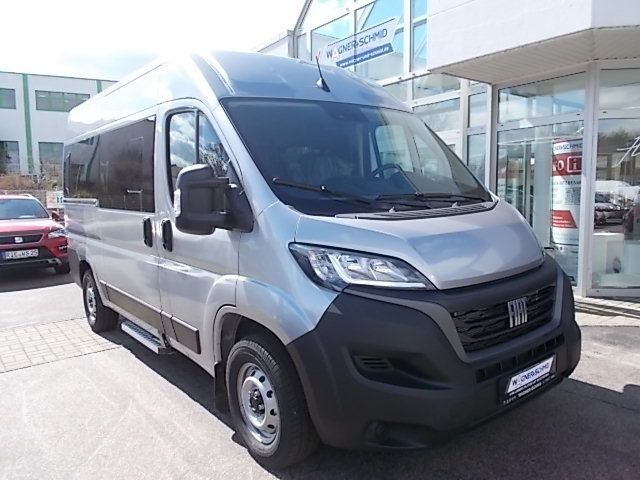 Fahrzeugabbildung Fiat Ducato Kombi 33 L2H2 140 PS + 9 Sitzer