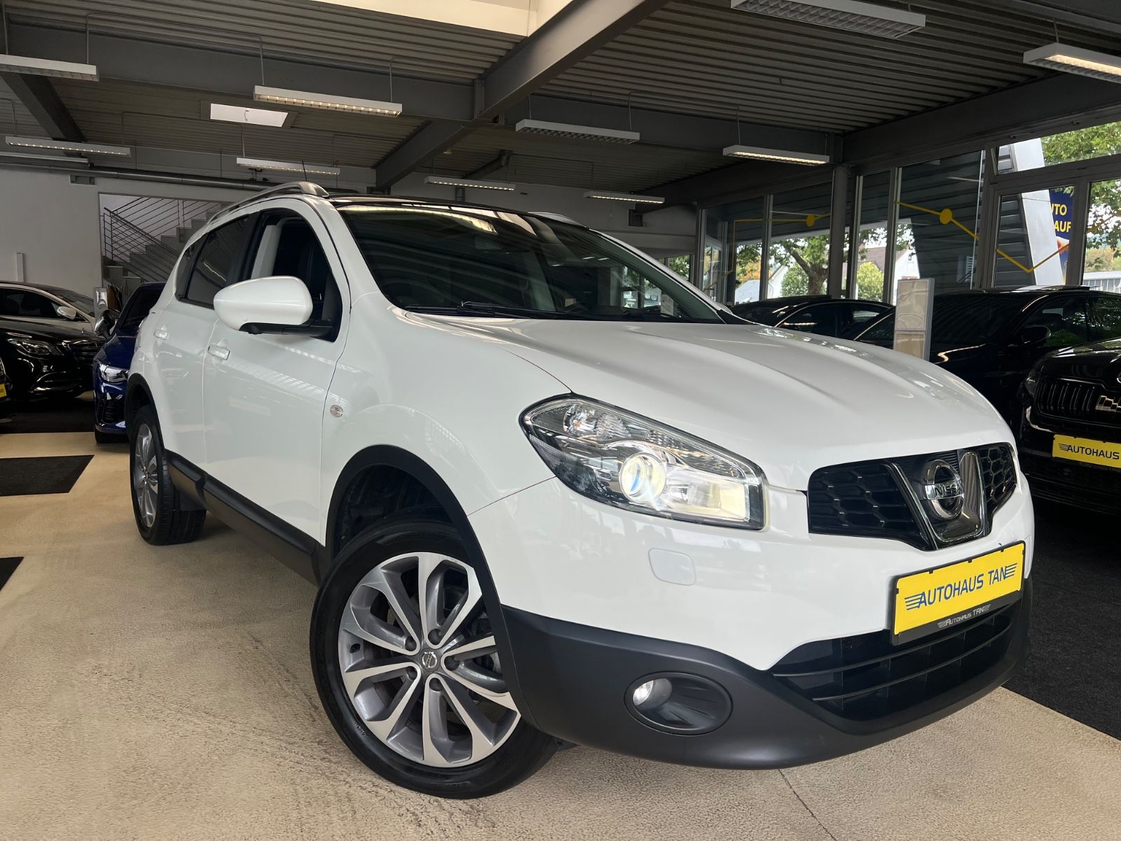 Fahrzeugabbildung Nissan Qashqai Tekna *360 KAMERA*NAVI*LEDER*BOSE*