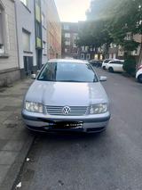 Volkswagen Bora  104.000 km  Frischer Öl... - Volkswagen Bora in Duisburg