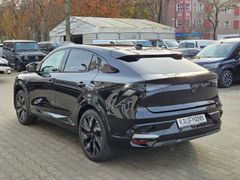Fahrzeugabbildung Rafale 300 E-Tech Plug-in Hybrid 4x4 Esprit Alpi