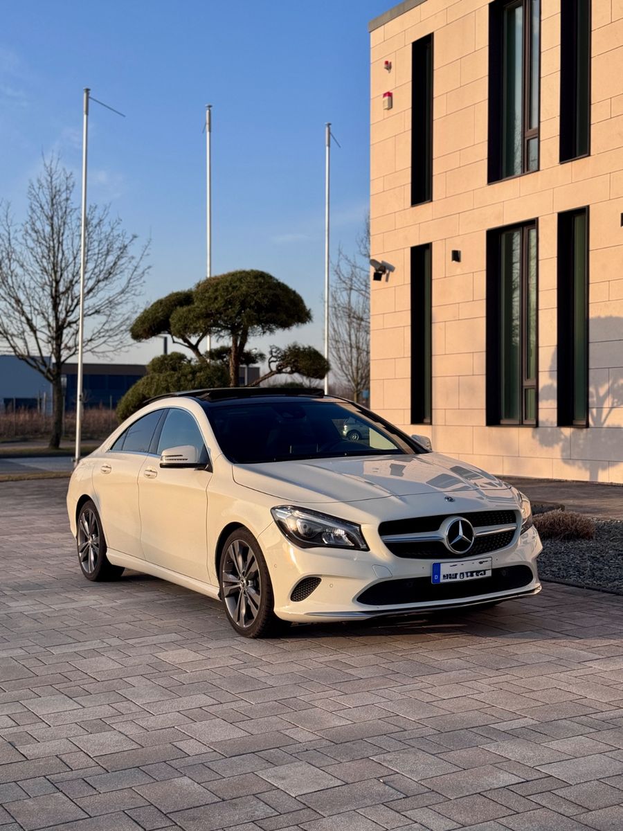 MERCEDES-BENZ CLA 180 - Standheizung - Rückfahrkamera