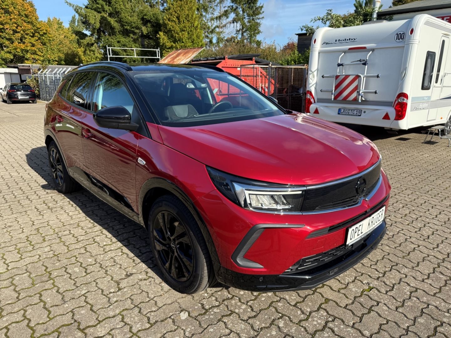 Fahrzeugabbildung Opel Grandland GS 1.5 D mit Sitzheizung+Kamera