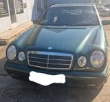 Mercedes-Benz E 240 CLASSIC Classic - Mercedes-Benz E 240 mit Panoramadach
