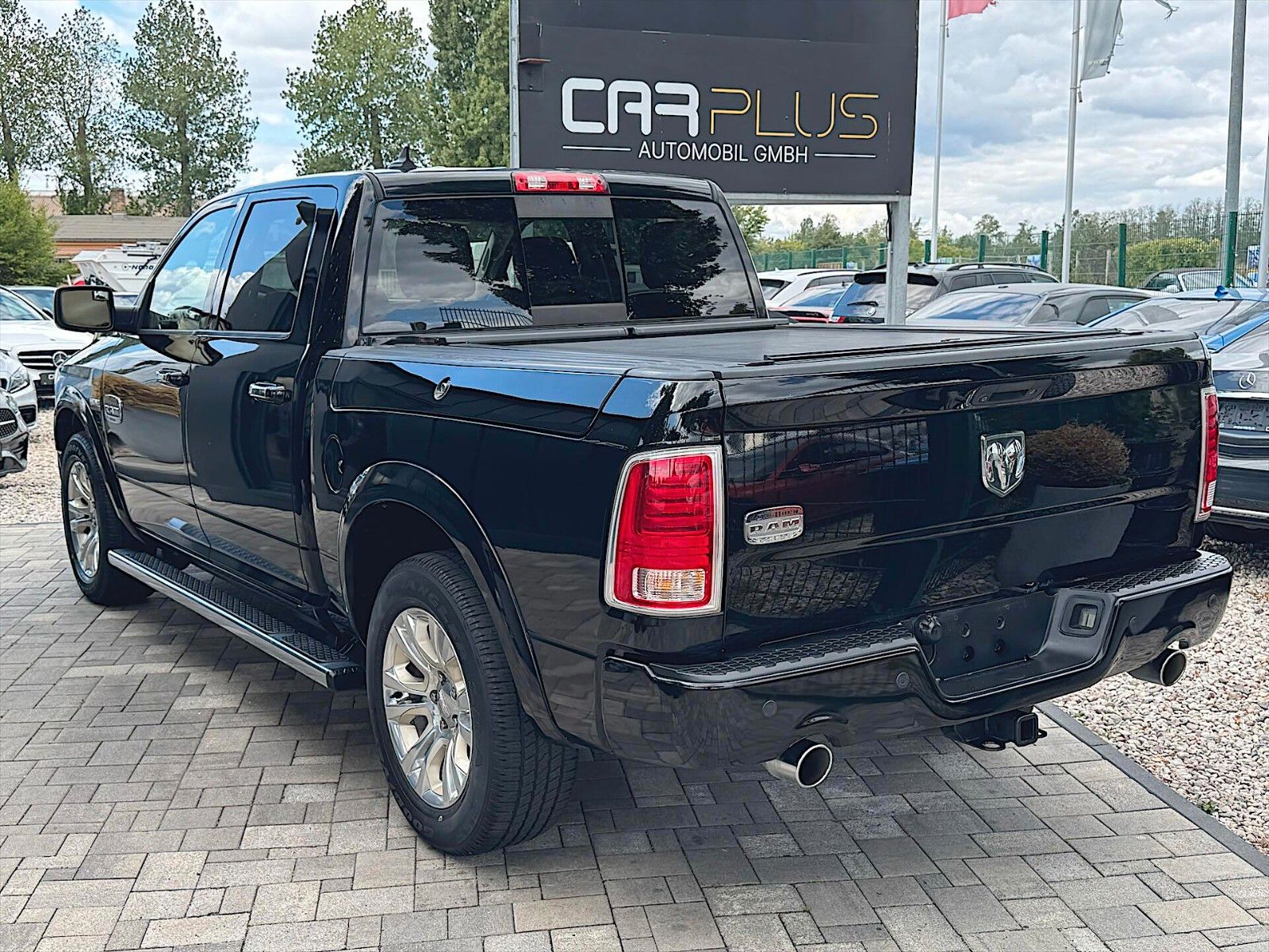 Fahrzeugabbildung Dodge RAM 5.7 V8 HEMI LARAMIE LONGHORN RAM BOX  LPG