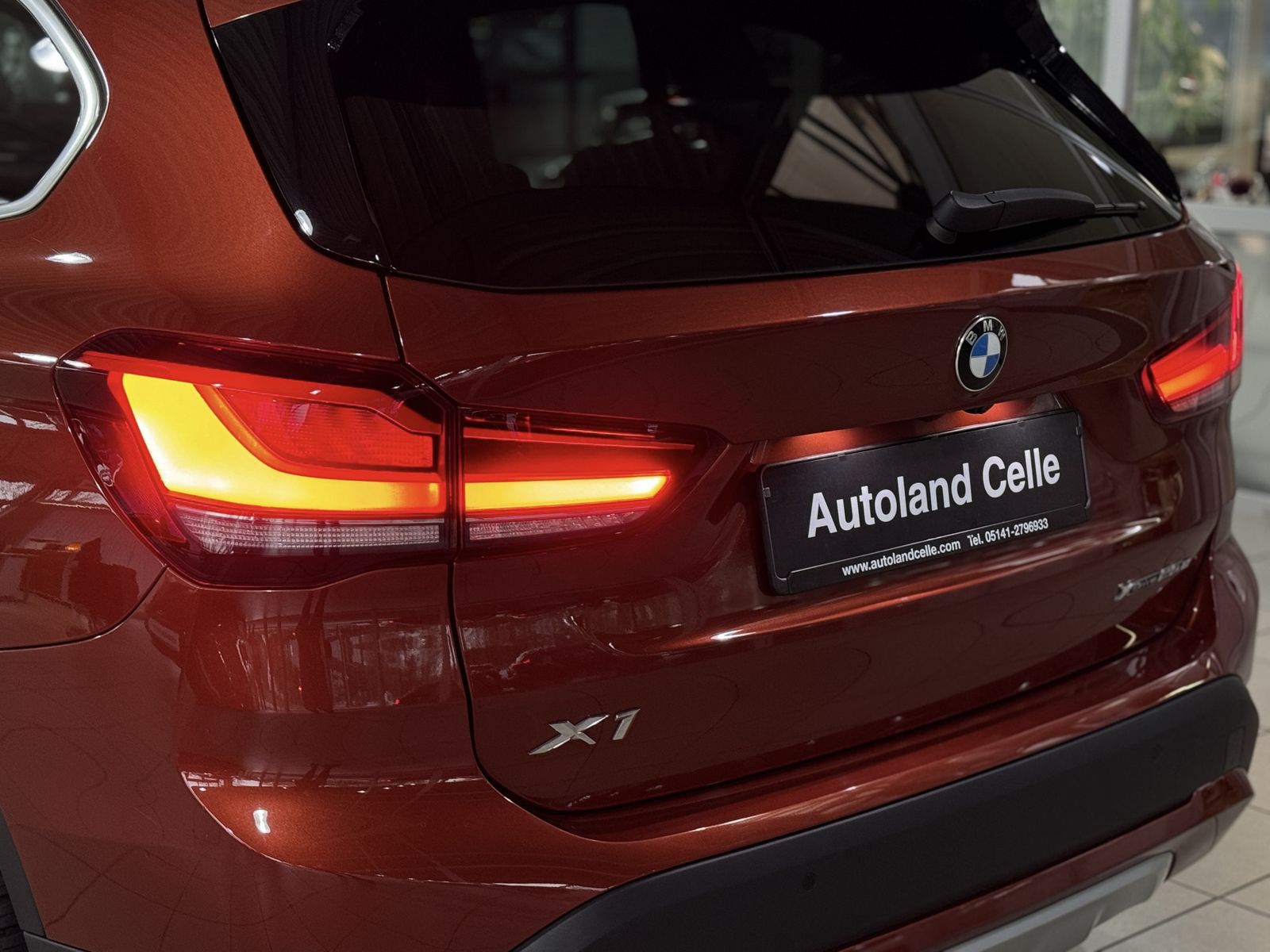 Fahrzeugabbildung BMW X1 xD25e xLine Kamera DAB Navi Lordos LED Alarm