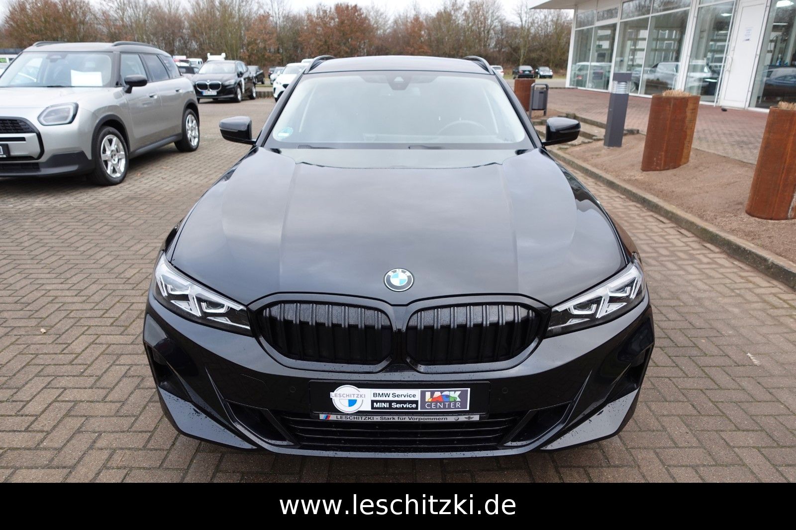 BMW 320i Touring Automatik/LED/Navigation foto 9