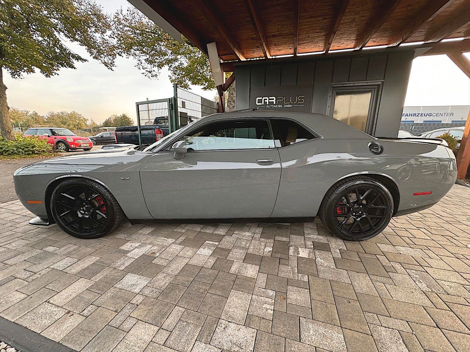 Fahrzeugabbildung Dodge Challenger 5.7 HEMI V8 R/T Performance SHAKER