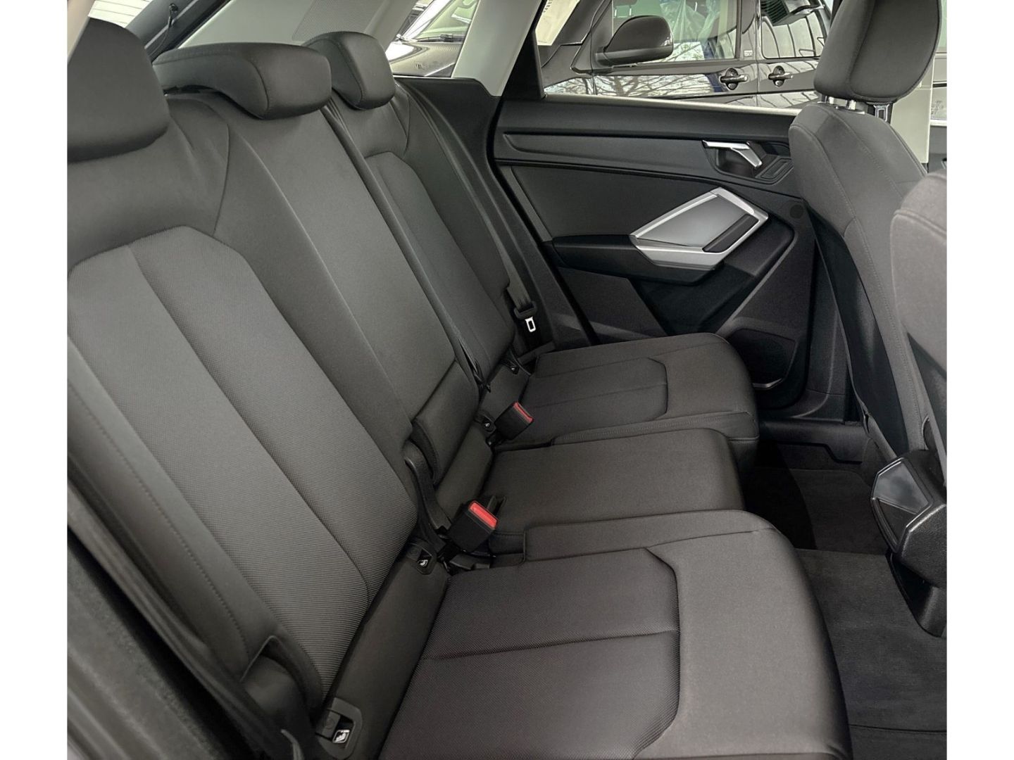 Audi Q3 35 TFSI S-tronic advanced NAVI DAB LED PANO-D foto 15