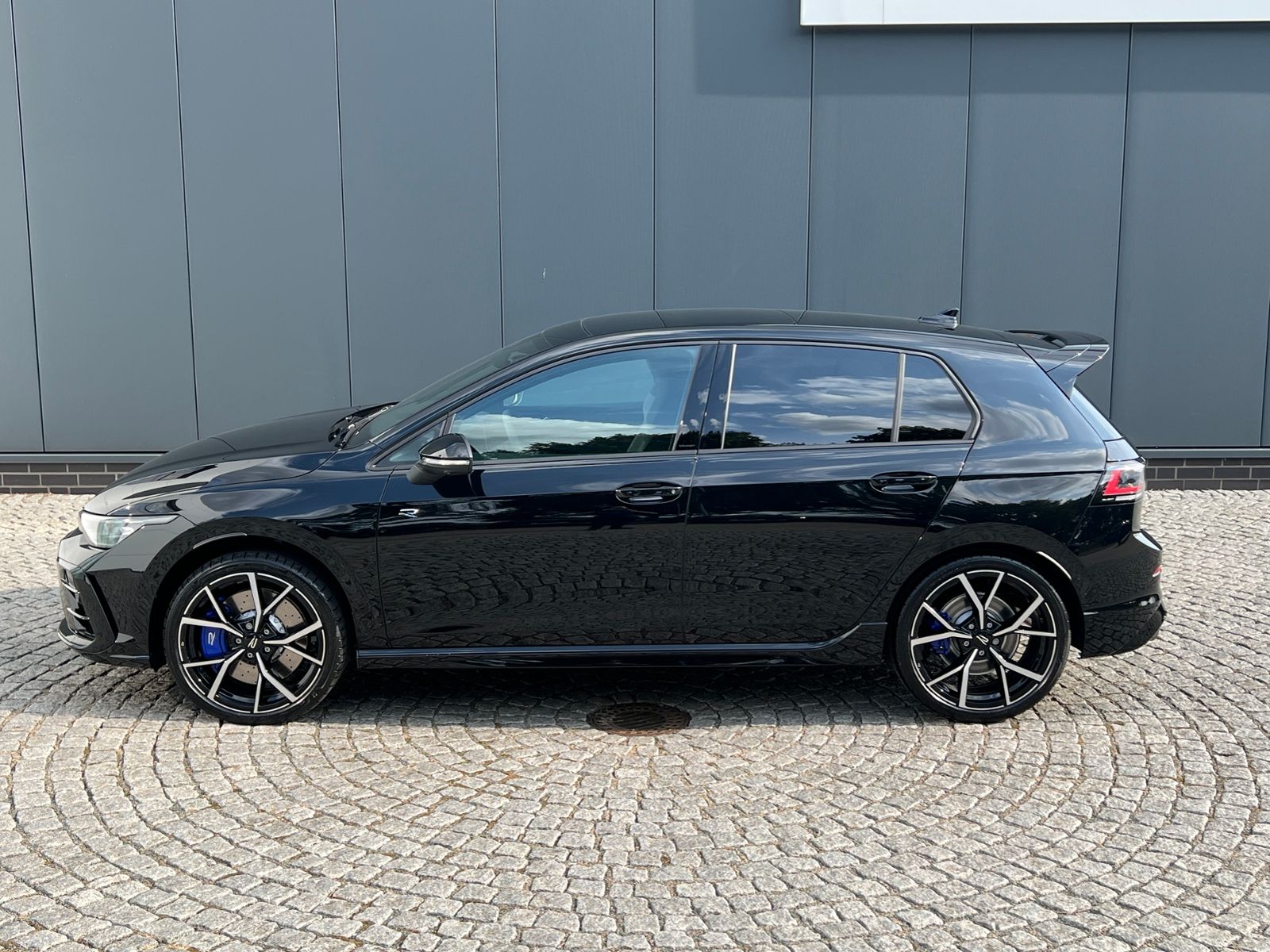 Fahrzeugabbildung Volkswagen Golf R 2.0 TSI DSG 4MOTION *Black-Style, Harman*