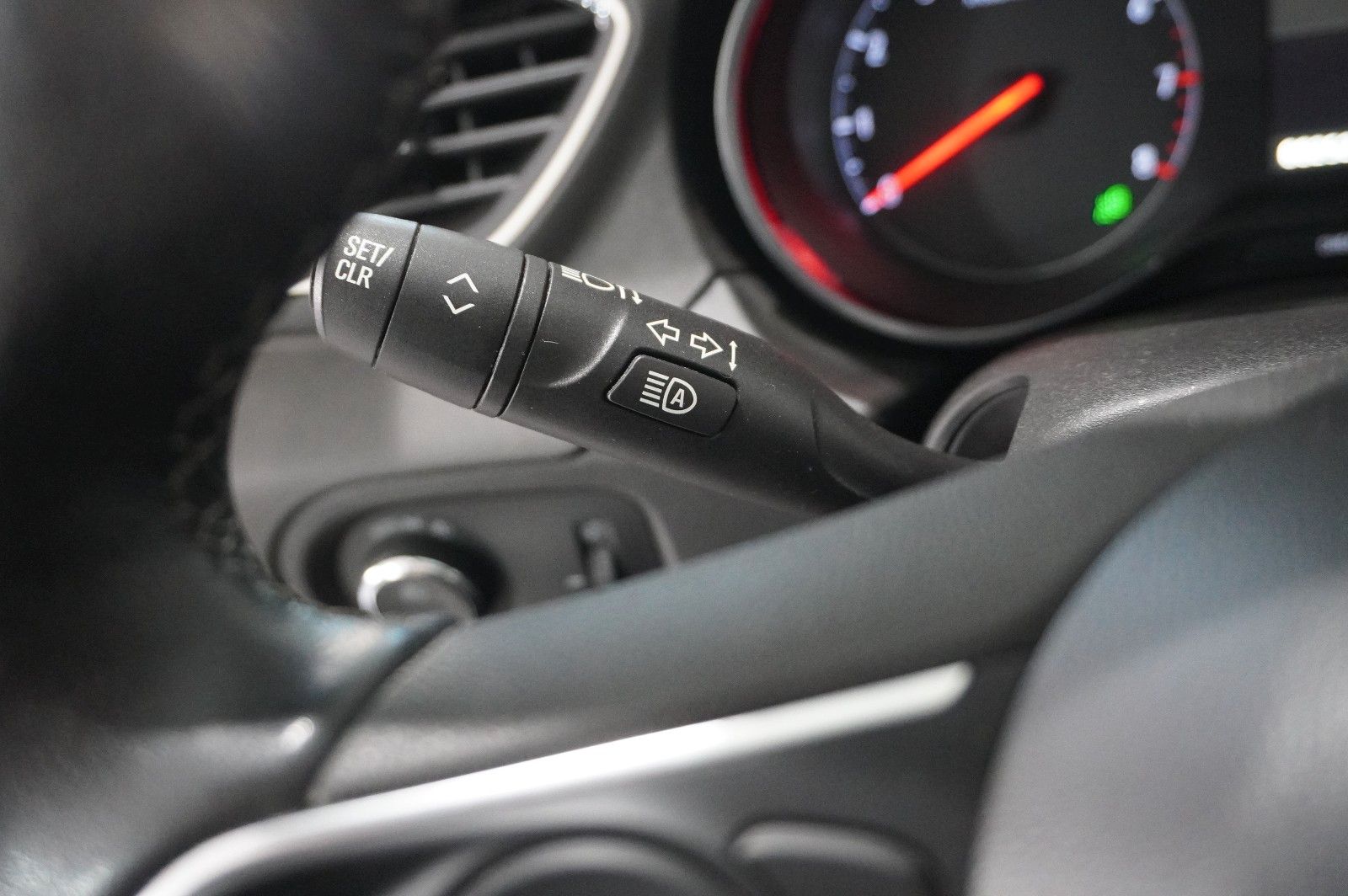 Fahrzeugabbildung Opel Grandland (X) 1.5D ULTIMATE NAVI/LED/360°/SH/AHK