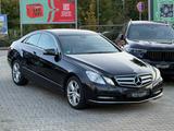 Mercedes-Benz E 200 CGI Coupe/Automatik/Teilleder/2Zonen Klima - gebrauchte Mercedes-Benz E 200 aus dem Jahr 2012