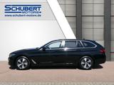 BMW 530 i Touring StandHZG Navi LED El.Heckklappe    - BMW 530 mit Benzin-Antrieb: Kombi