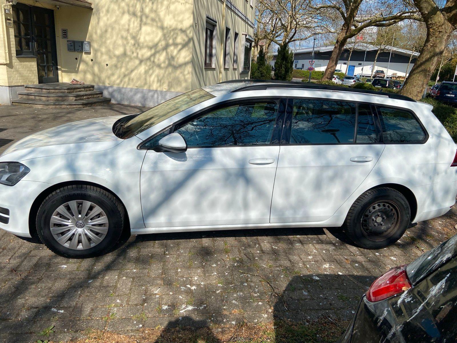 Volkswagen Golf 2014 — interior