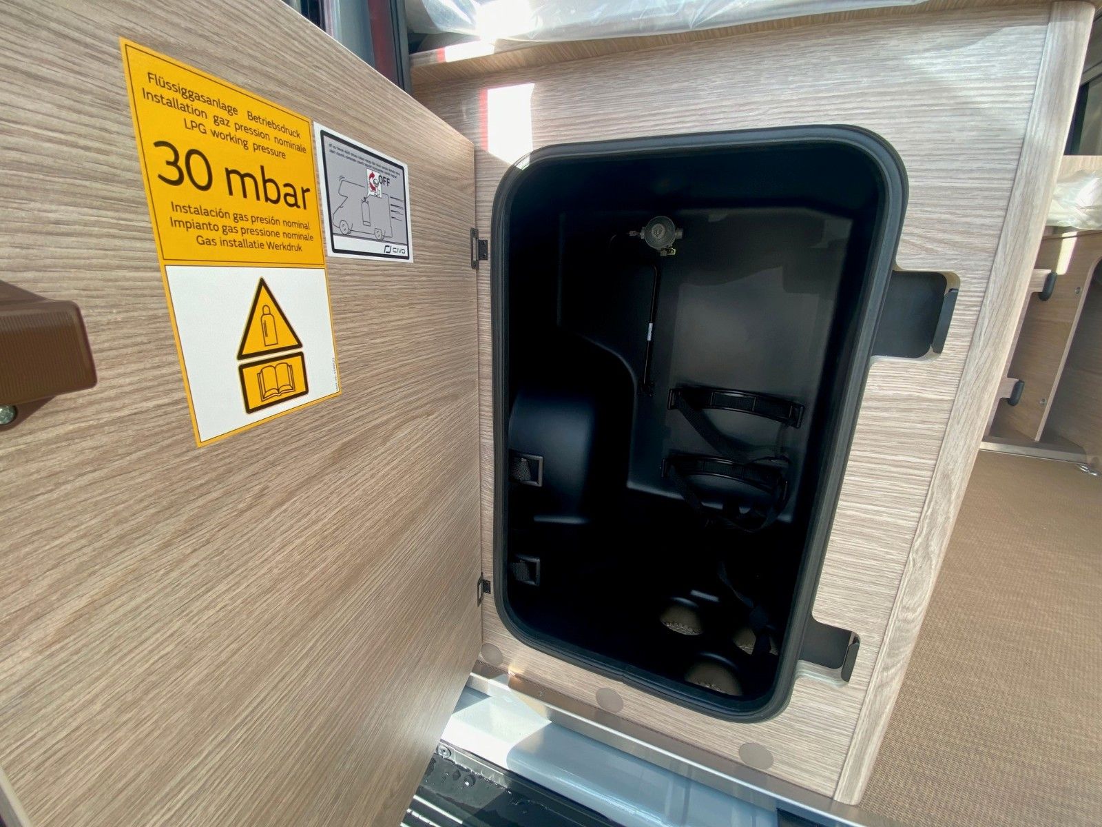 Fahrzeugabbildung Bürstner Campeo C 640 *Automatik*Navi*RFK*Markise*Winterp