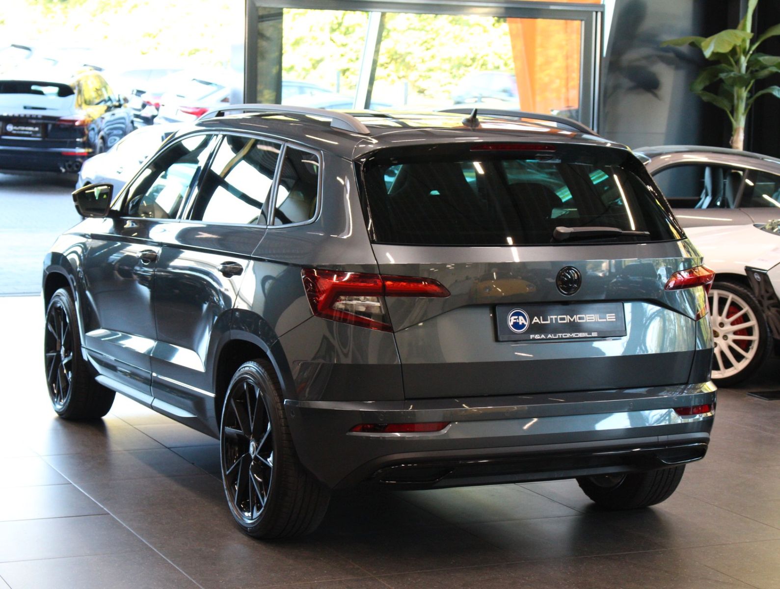 Fahrzeugabbildung SKODA Karoq Sportline 2.0 TSI 4x4 DSG*1.Hand*AHK*LED