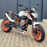 KTM 890 Duke R - KTM 890 DUKE