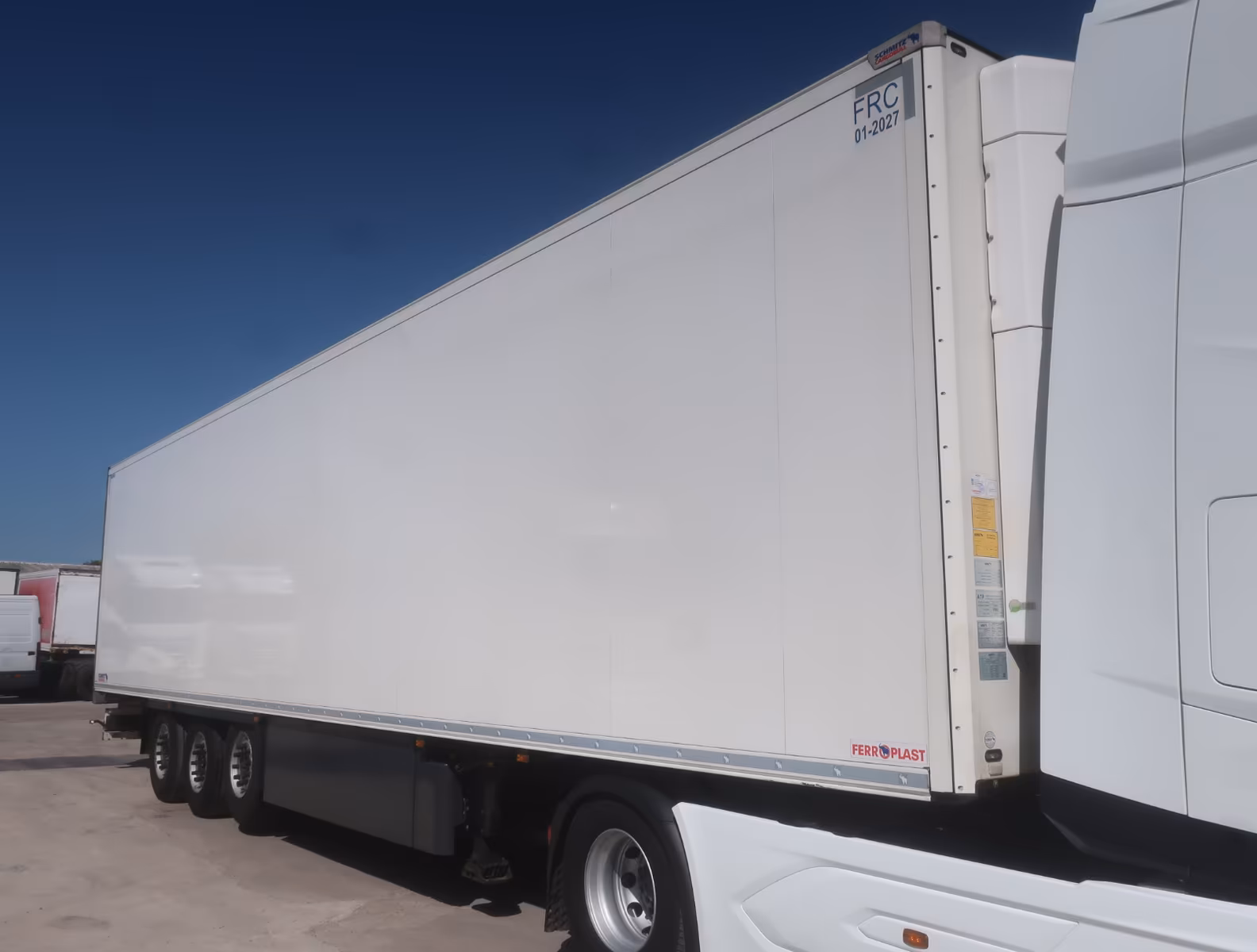 Schmitz Cargobull ca.90 m³ Doppelstock Thermo King SLXi 300