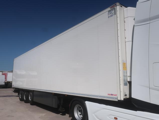 Schmitz Cargobull ca.90 m³ Doppelstock Thermo King SLXi 300