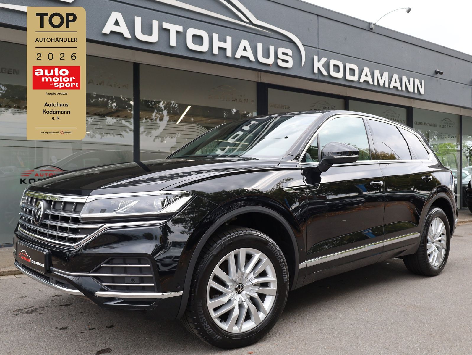 Volkswagen Touareg - 1