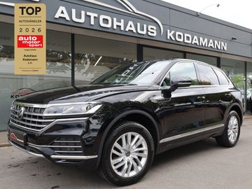 Volkswagen Touareg - 1