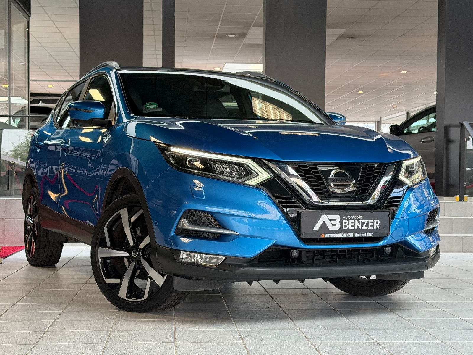 Fahrzeugabbildung Nissan Qashqai Tekna /GLASDACH/360°/MEMORY/NAVI