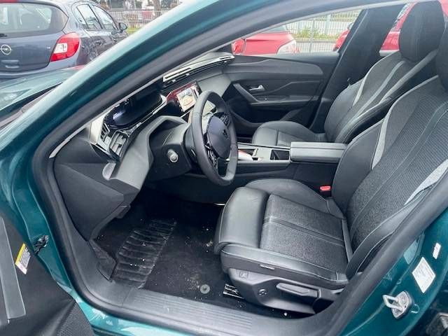 Fahrzeugabbildung Peugeot 308 SW Allure Blue HDI 130 eAT