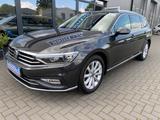 Volkswagen Passat Variant 2.0TDI DSG Elegance*LED*ALCANTARA - Volkswagen Passat Variant in Lübeck