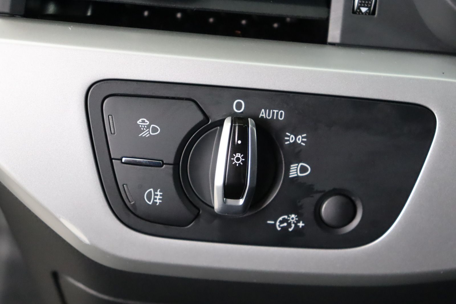 Fahrzeugabbildung Audi A4 Allroad Quattro LED * Sportsitze * Navi * Sit