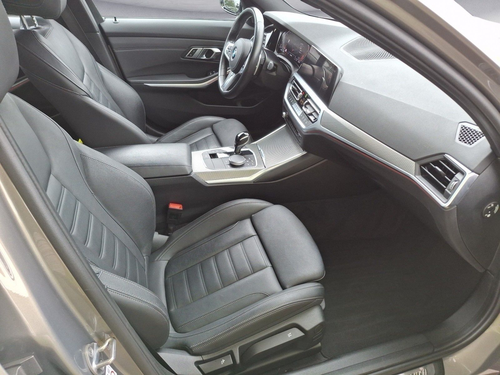 BMW 320d xDrive Touring M Sport Laser Standheizung foto 9