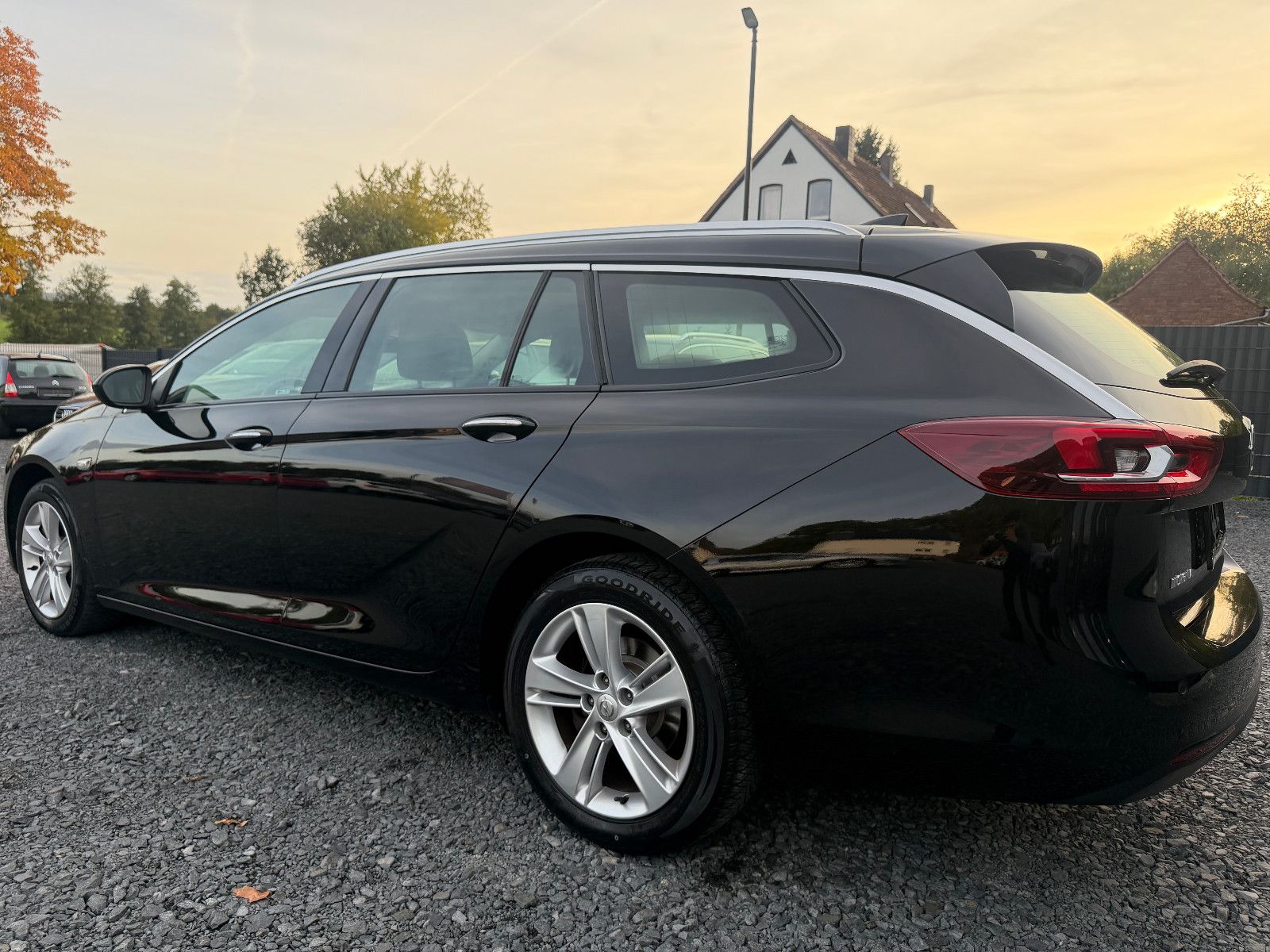 OPEL Insignia B Innovation Sports Tourer TÜV-Neue – Foto 4