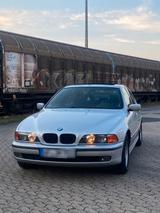 BMW E39 520i R6 Top Zustand/Tüv neu - BMW 520 aus 2001: 520i