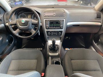Skoda Octavia Combi Scout 4X4 *TÜV Neu*Xenon*