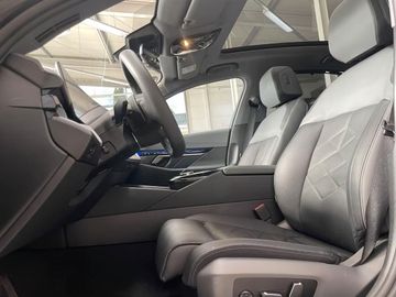 Bild 10 BMW 550 550e xDrive LED Pano Live Cockpit Prof. ACC H&K