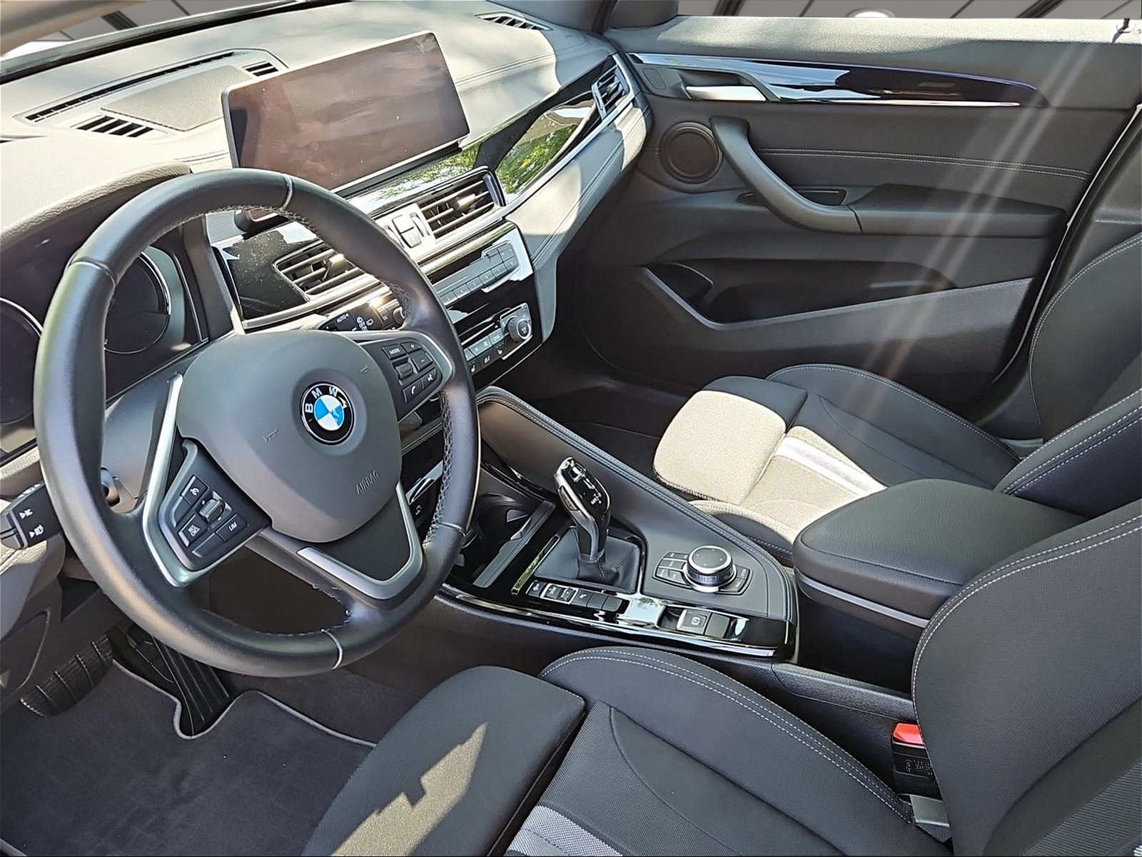 BMW X2 sDrive18i Navi Head-Up Parkassist Sportsitze foto 5