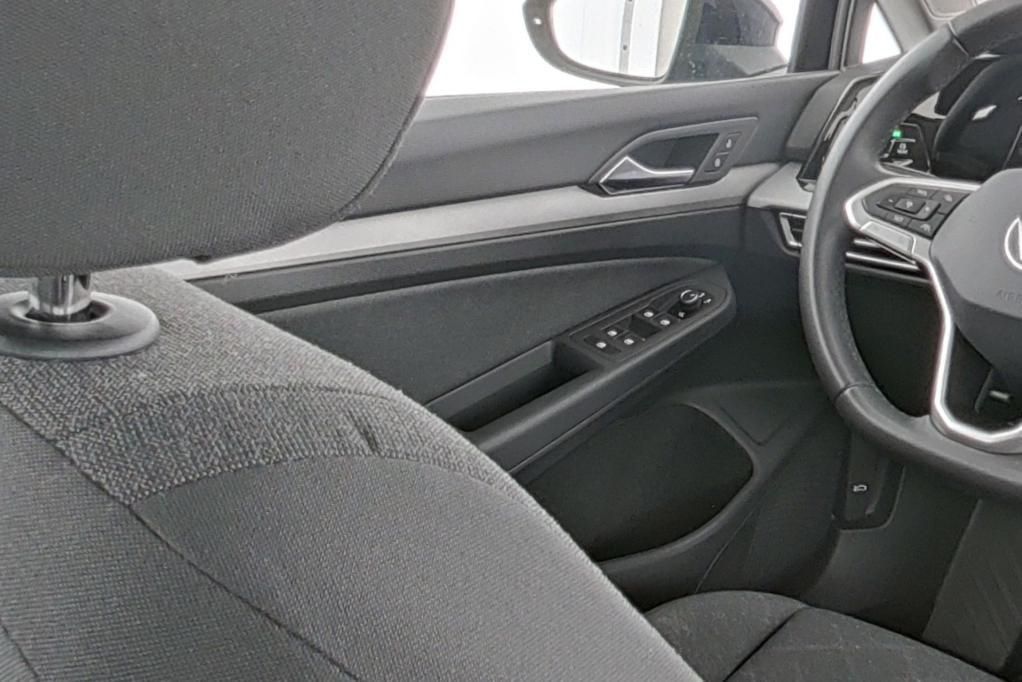 Volkswagen Golf Life 2.0 TDI SCR DSG PDC*Tempo*Klima*NAV*SH