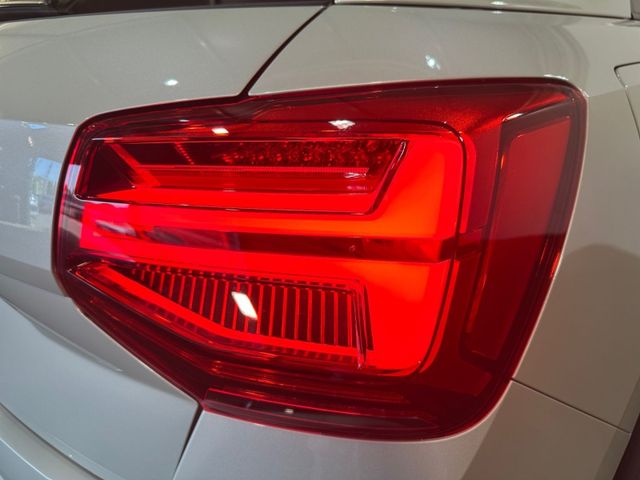 SQ2 TFSI QUATT MATRIX+NAVI+AHK+PANO+KAMERA+LEDER
