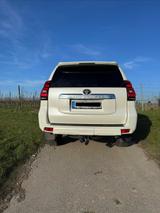 Toyota Land Cruiser 2.8 D-4D TEC-Edition Automatik ... - weiße Toyota Land Cruiser