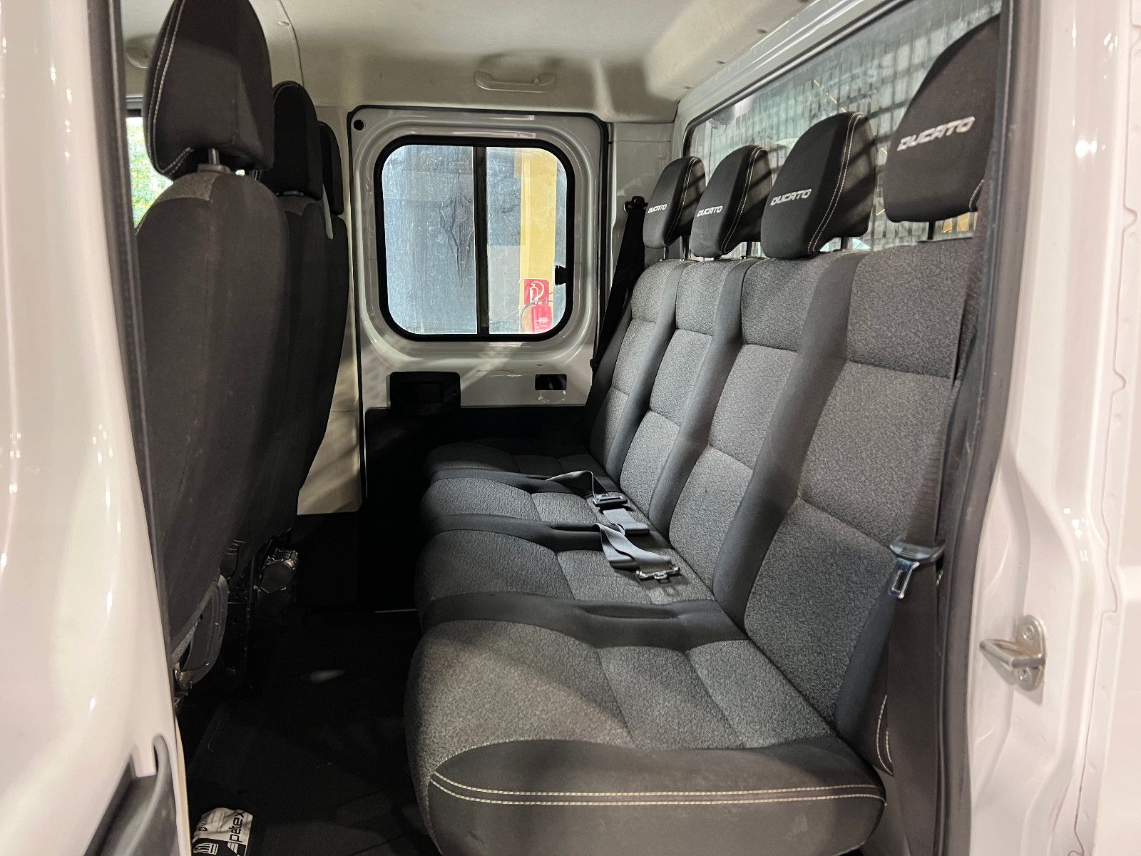 Fahrzeugabbildung Fiat Ducato Pritsche/Doppelk. 35 160 L4 7-SITZER