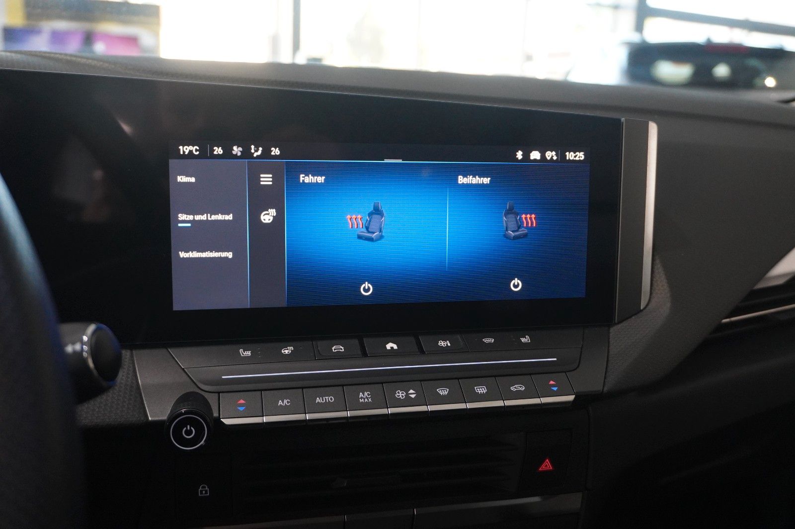Fahrzeugabbildung Opel Astra L Lim. 1.6 HYBRID ELEGANCE NAVI/KAMERA/AHK