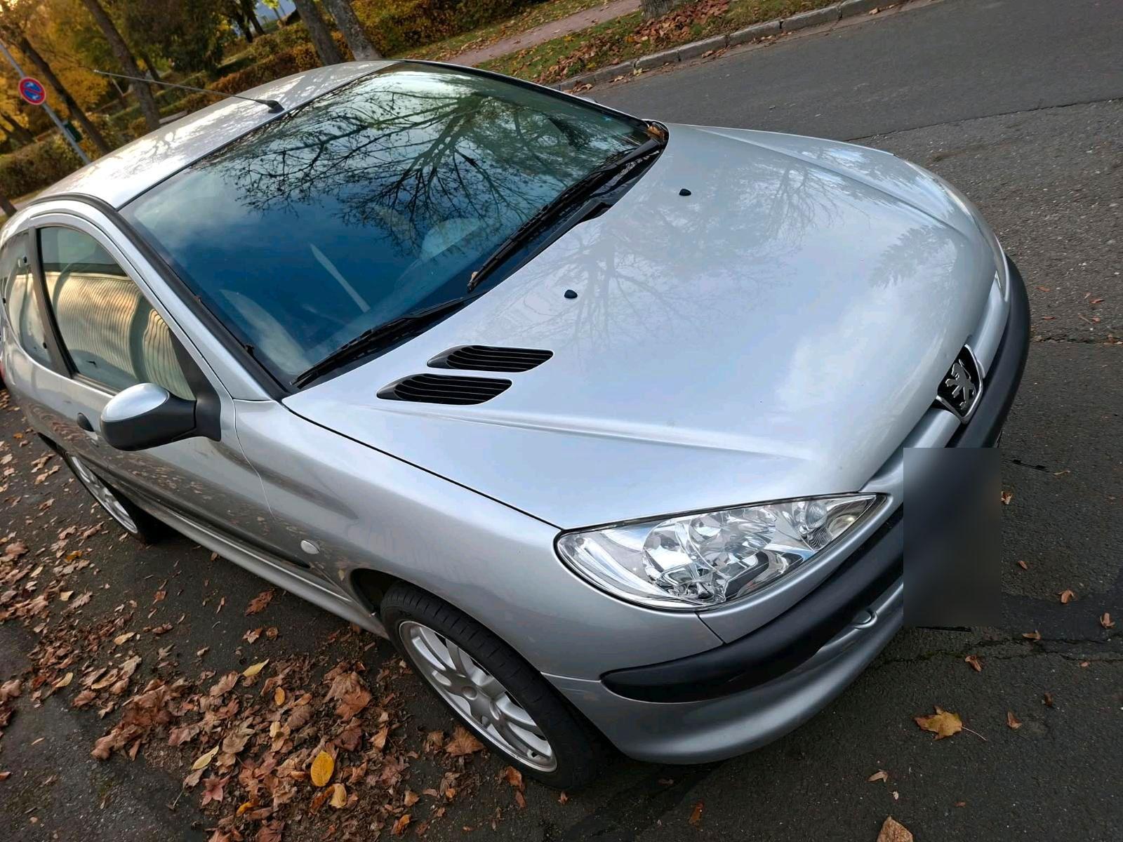 Peugeot 206