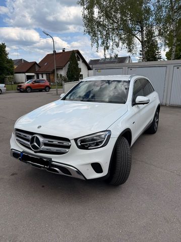 MERCEDES-BENZ GLC 300 e 4MATIC Autom. -