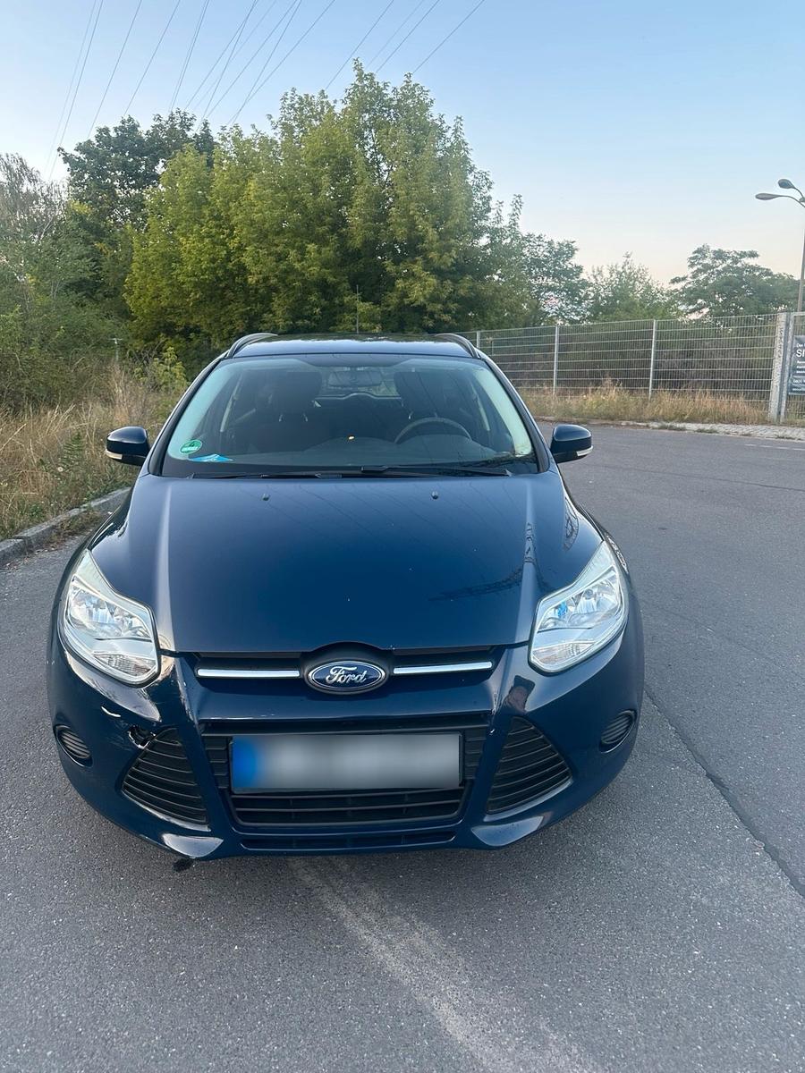 Ford Focus 2012 — photo 13
