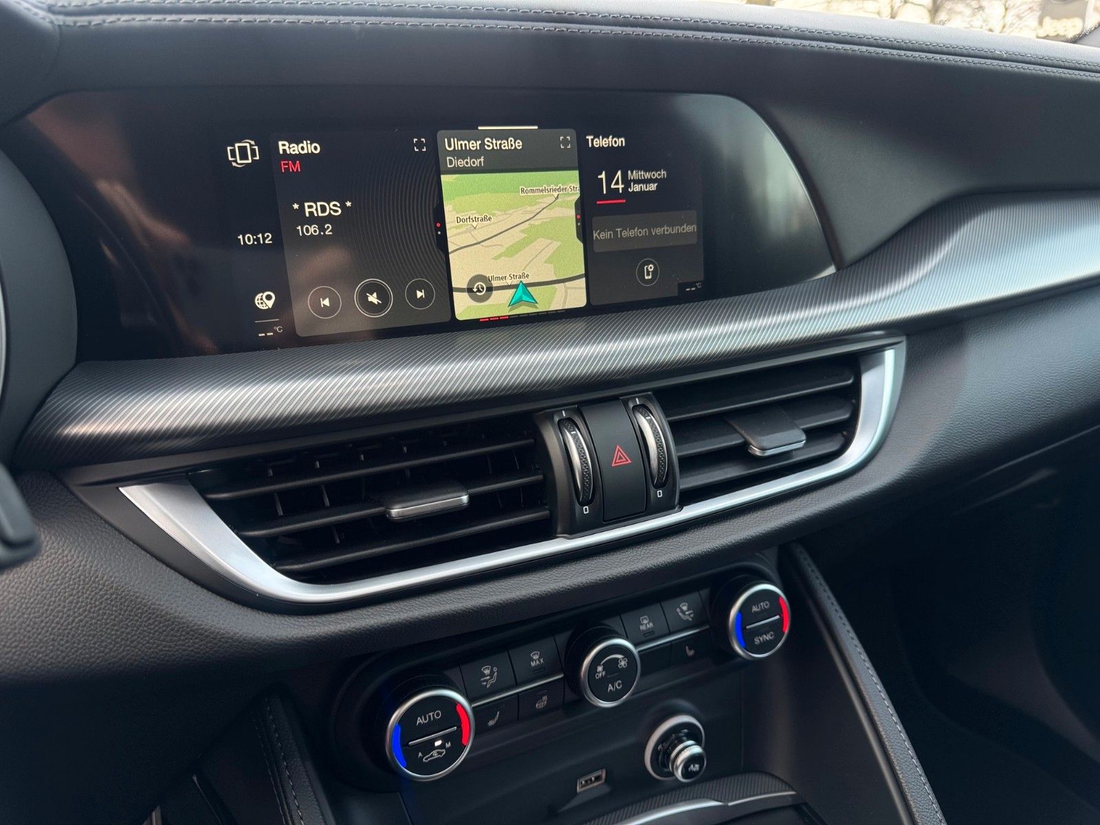 Fahrzeugabbildung Alfa Romeo VELOCE 2.0 Turbo 280PS Q4 GLASDACH NAVI KAMERA