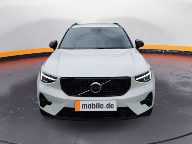 Volvo XC40 B4 Benzin 2WD Plus Dark DKG/ACC/eSitze/19"