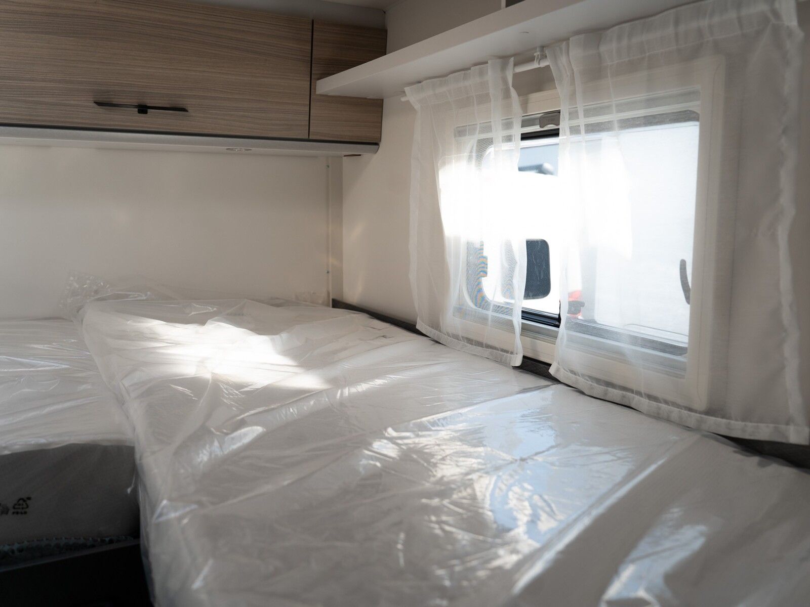 Fahrzeugabbildung Etrusco V Ford 6.8 SCF Complete Selection! Dieselheizung